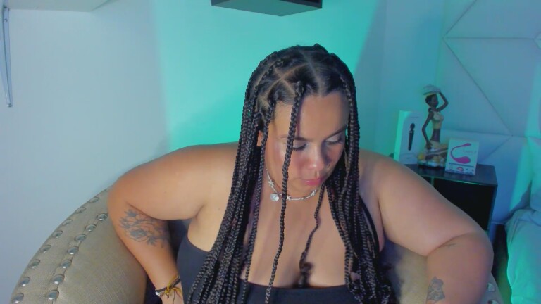 Nina_Lisboah's Streamate show and profile