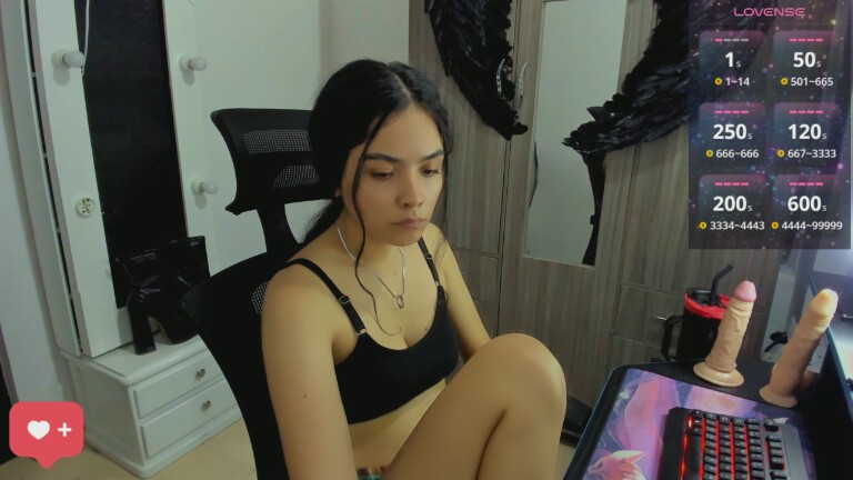 Callmeanaa's Streamate show and profile