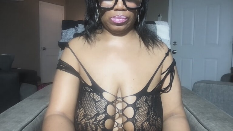 LusciousLoving's Streamate show and profile