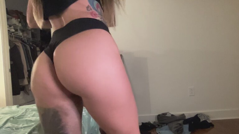 Beebeefitgirl's Streamate show and profile