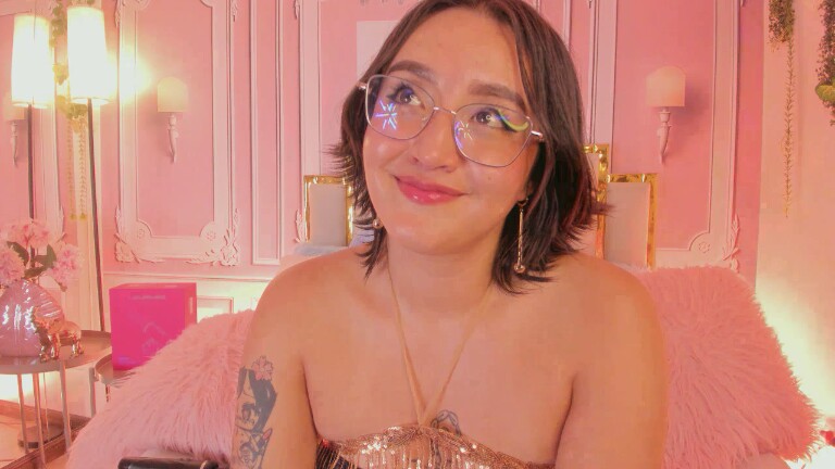 NaraSuarez's Streamate show and profile