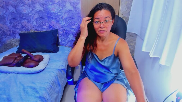 MatureePure's Streamate show and profile