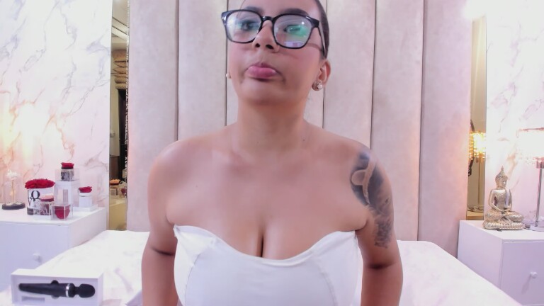 LaylaKlein's Streamate show and profile