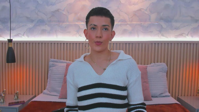 ZoeHenao's Streamate show and profile