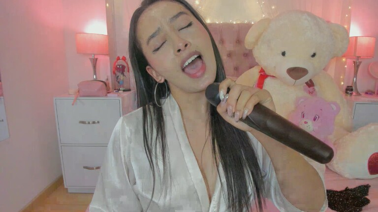 AlexandraWinterr's Streamate show and profile