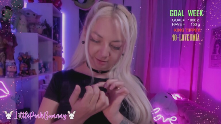 LittlePinkBunnny's Streamate show and profile