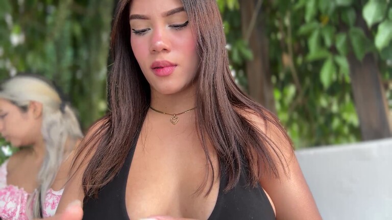 GabbyHadid's Streamate show and profile