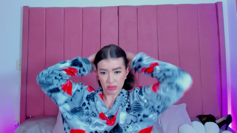 SophyCollin's Streamate show and profile