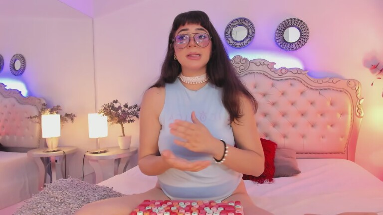 EvangeliineRoss's Streamate show and profile