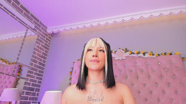 MadissonRey's Streamate show and profile