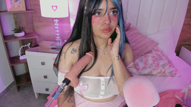 MaddieWaves's Streamate show and profile