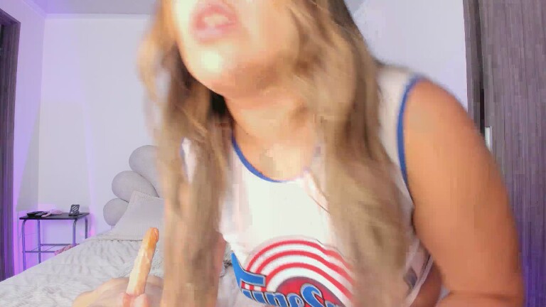 Hanna_Bloom's Streamate show and profile