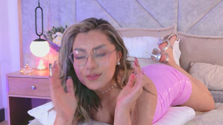 IsaRose's Streamate show and profile