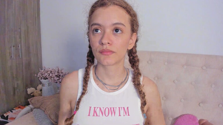 EmiliaJons's Streamate show and profile