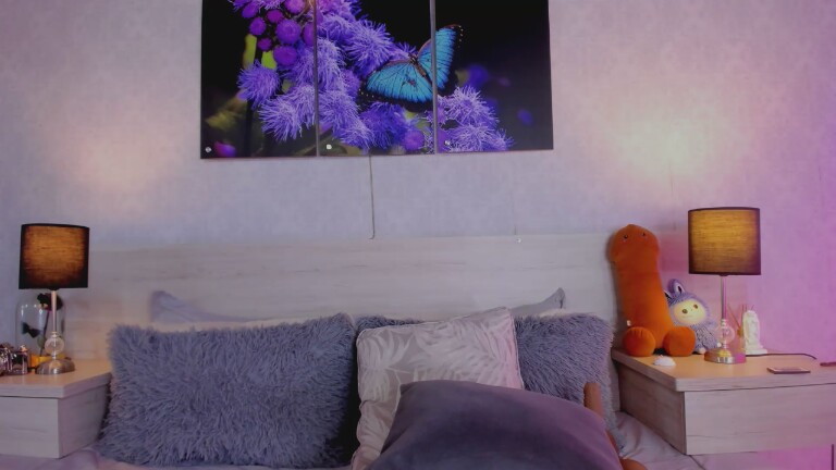 SamanthaaWoods's Streamate show and profile