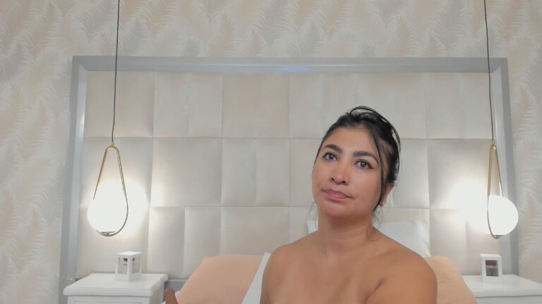 SeleneCastle's Streamate show and profile