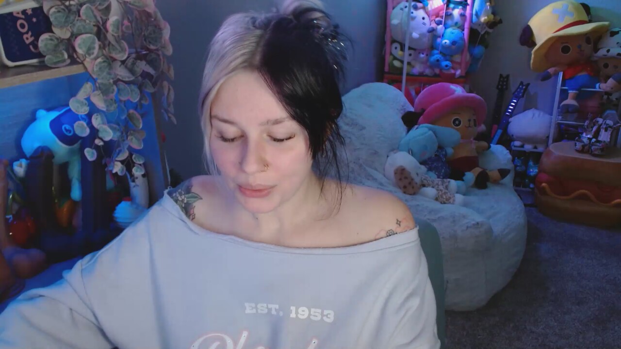 Angelina_Glass
