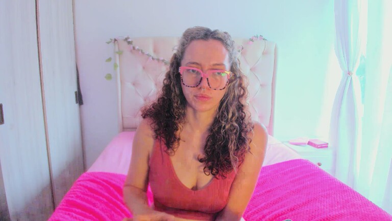 AliceKizar's Streamate show and profile