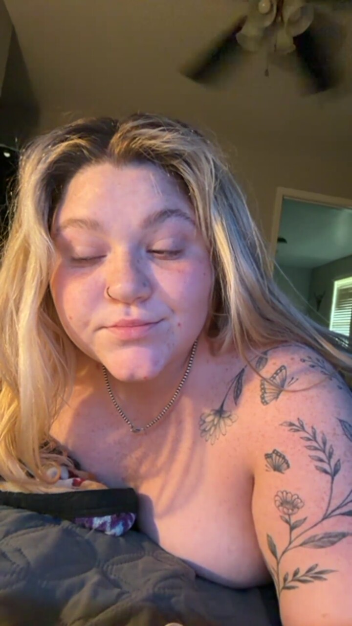 Kinkykiwi22