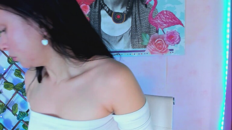 DyanaMoon22's Streamate show and profile