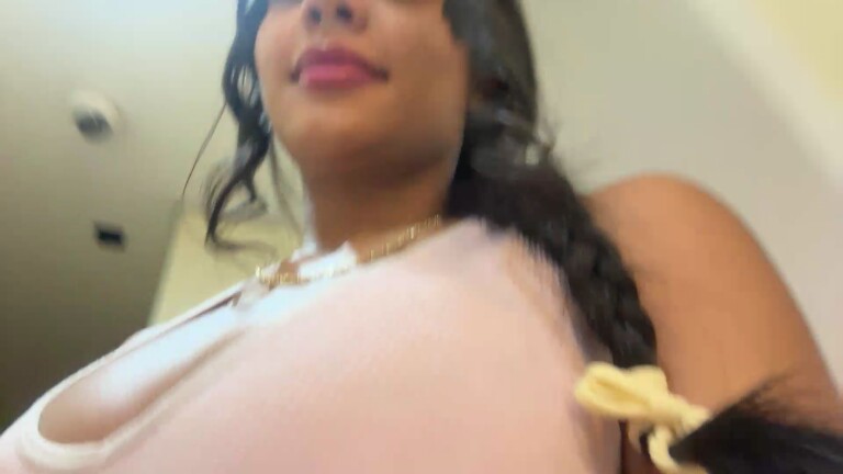 AnnieMilan's Streamate show and profile