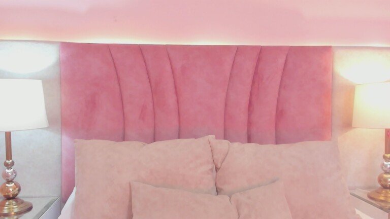 EmmaWeest's Streamate show and profile