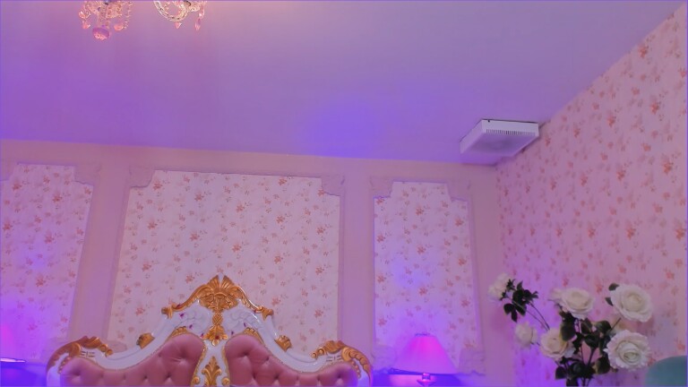 JuneEvanss's Streamate show and profile