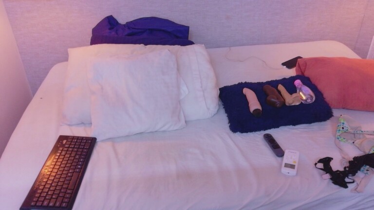 Kiiaraevanss's Streamate show and profile