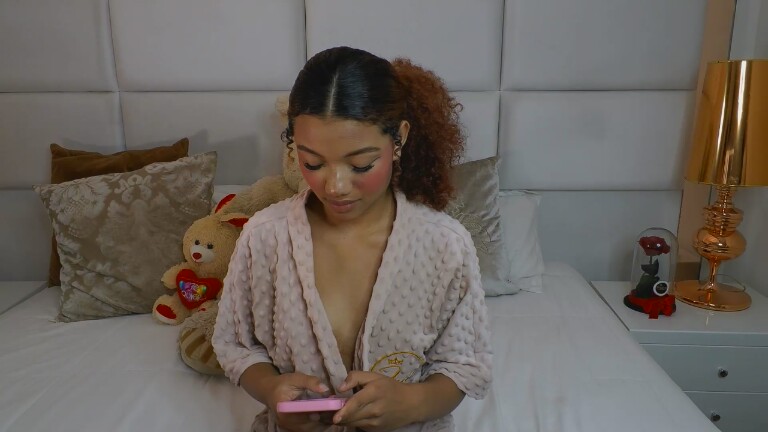 Yankerandrea's Streamate show and profile