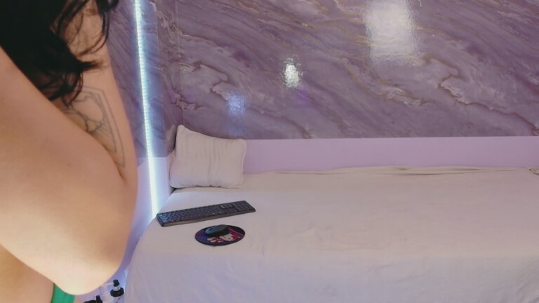 IzumoMiyu's Streamate show and profile