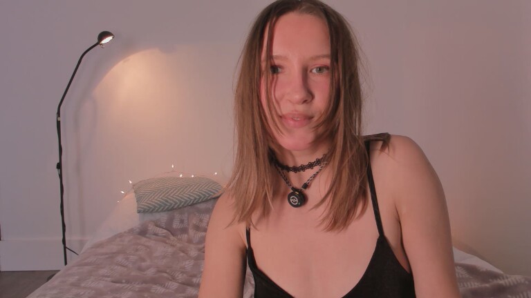 EmilyJune's Streamate show and profile