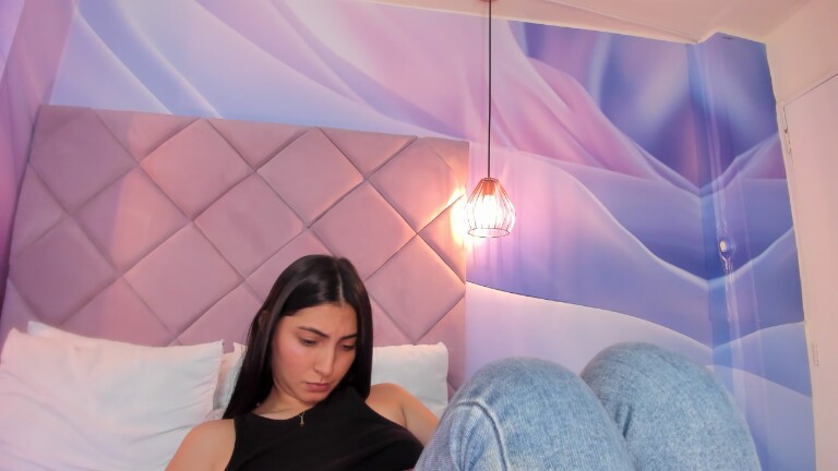 ViolletaRosse's Streamate show and profile