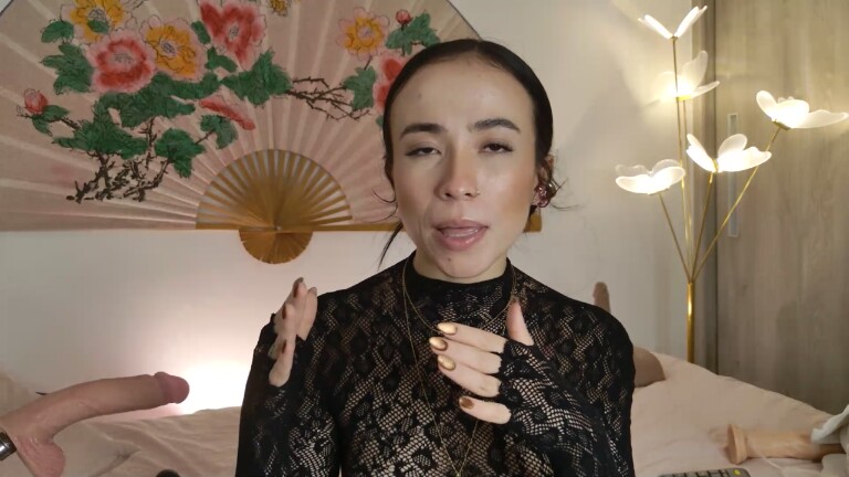 SweetSara33's Streamate show and profile