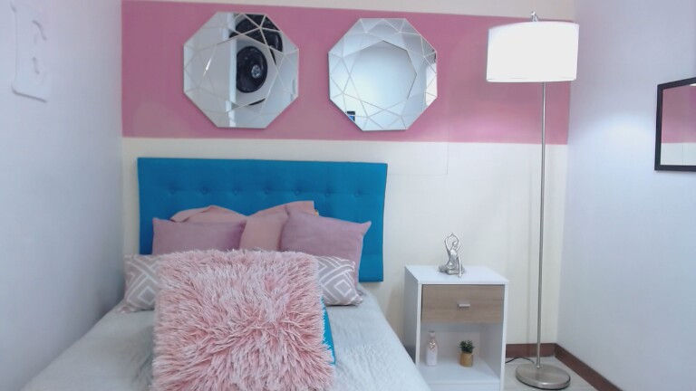 MaryMilan's Streamate show and profile