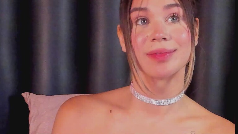 AdrianaAkerman's Streamate show and profile