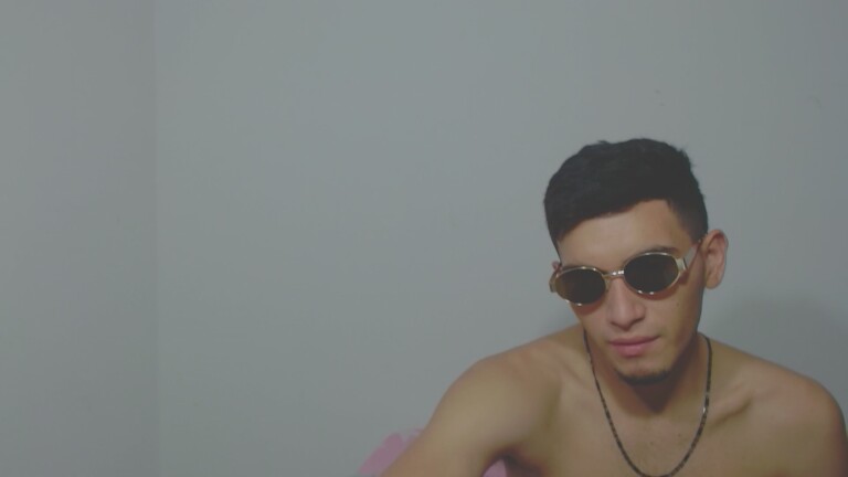 Kalifa_h's Streamate show and profile